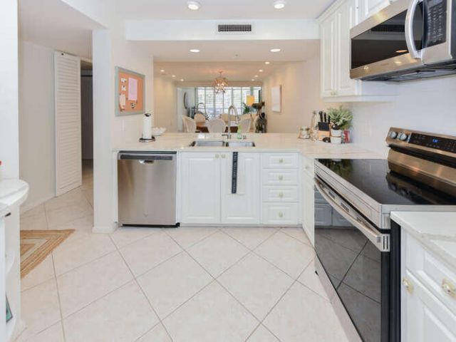 2301 Marina Isle Way, Unit 203, Jupiter, FL 33477 Photo