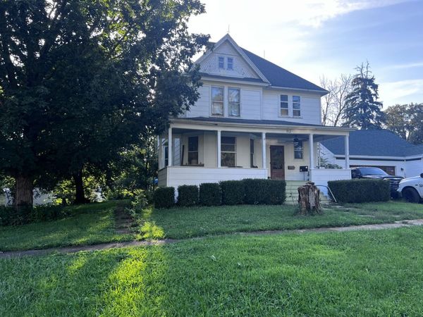 213 N Hunt Street , Melvin, IL 60952