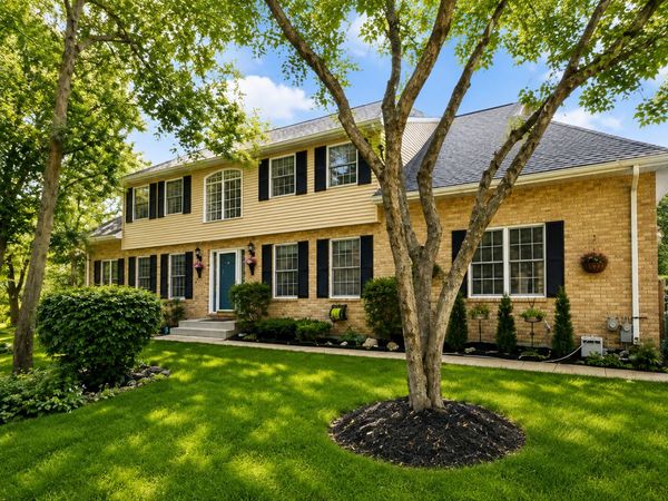 1335 Laurel Oaks Drive, Streamwood, IL 60107