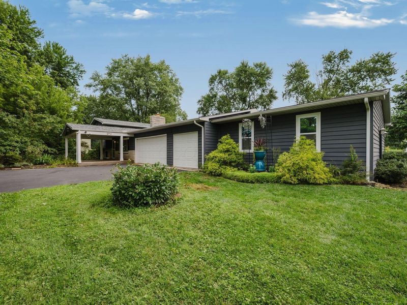 3675 Mink Street SW, Pataskala, OH 43062 Photo 2