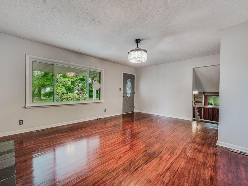 3675 Mink Street SW, Pataskala, OH 43062 Photo 6
