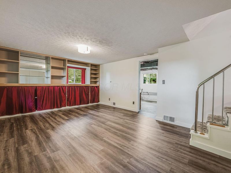 3675 Mink Street SW, Pataskala, OH 43062 Photo 8