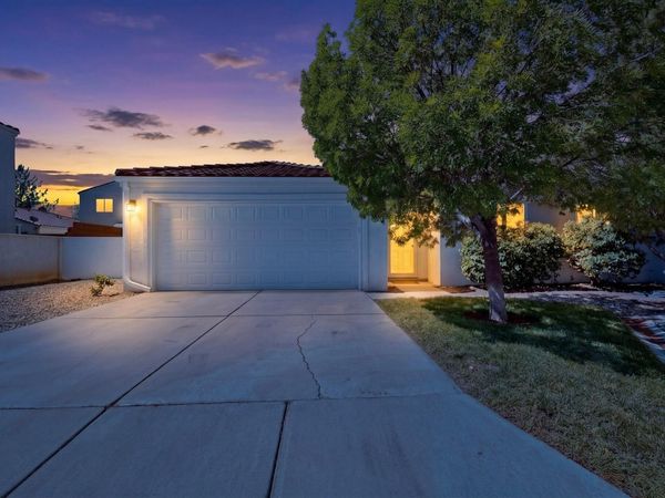 1304 Villa Campo NE, Albuquerque, NM 87113