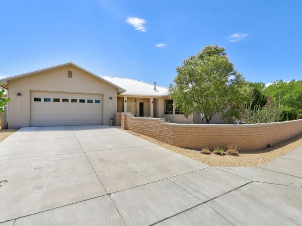 4924 Dodge Avenue NW, Albuquerque, NM 87114
