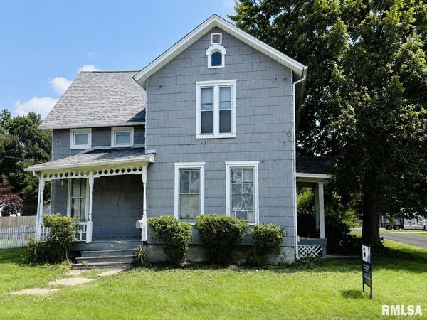 111 COLUMBUS Avenue, Galesburg, IL 61401