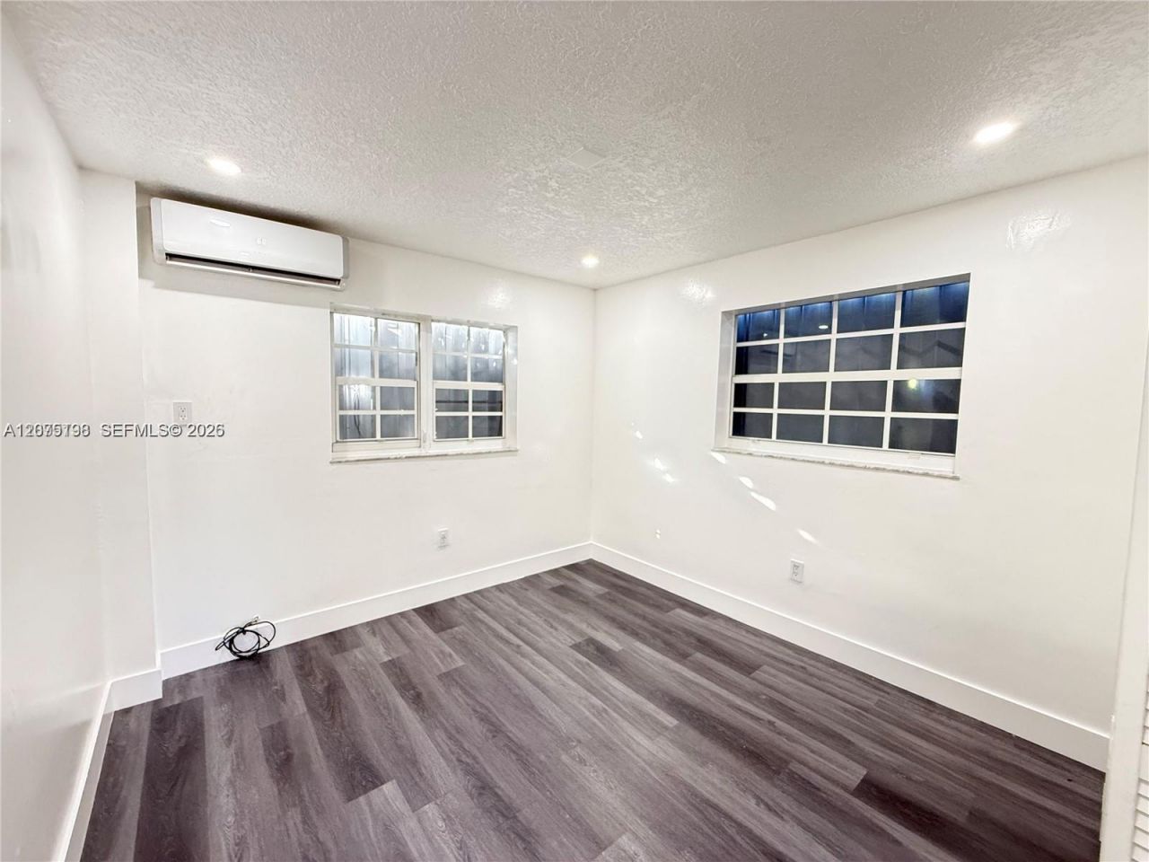 130 NW 32nd Ct , Unit 2, Miami, FL 33125 Photo