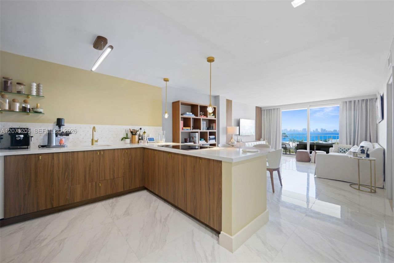 6900 Bay Dr , Unit 8A, Miami Beach, FL 33141 Photo