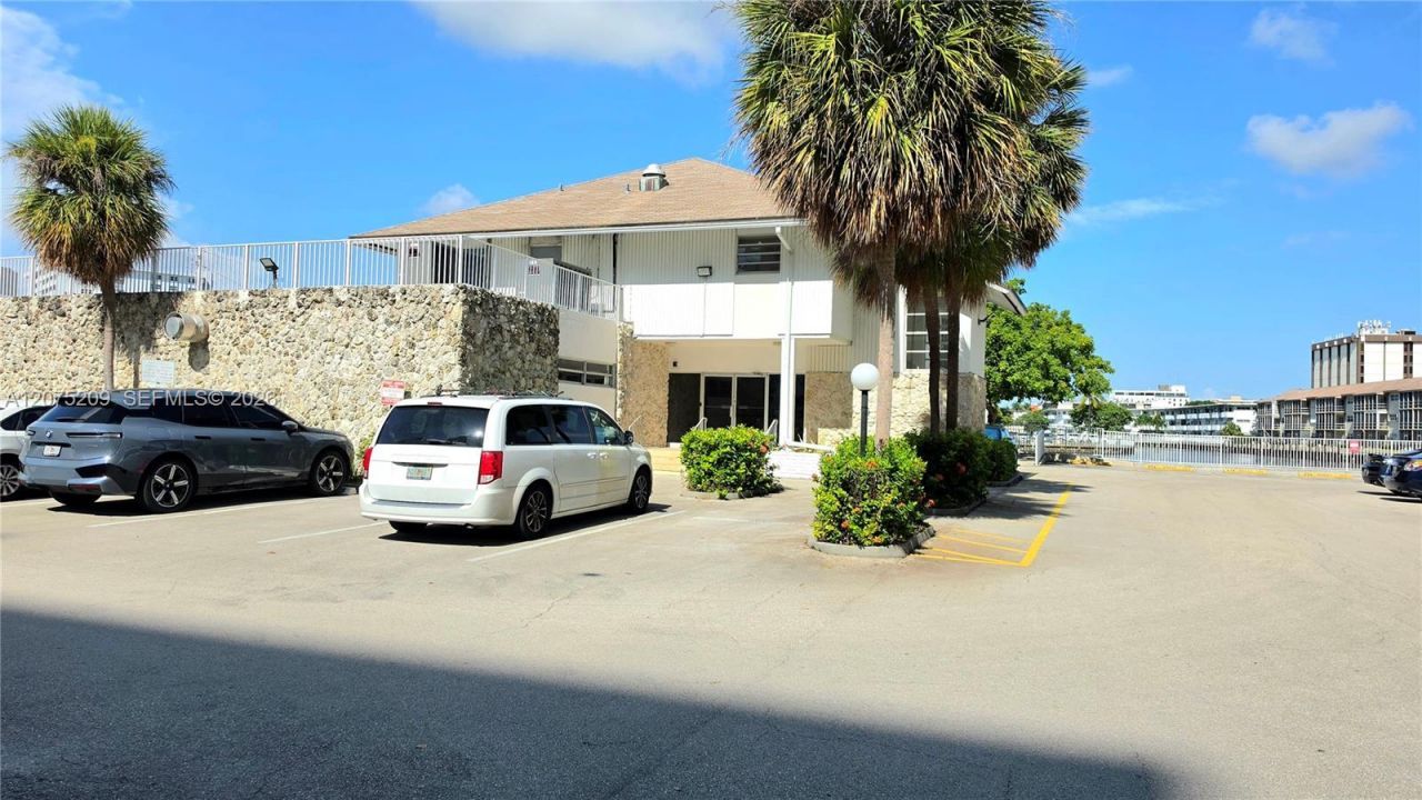 1849 S Ocean Dr , Unit 202, Hallandale Beach, FL 33009 Photo