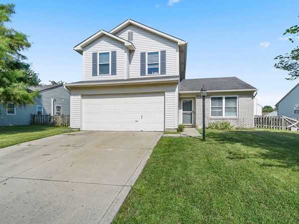 55 Kensington Court , Pittsboro, IN 46167