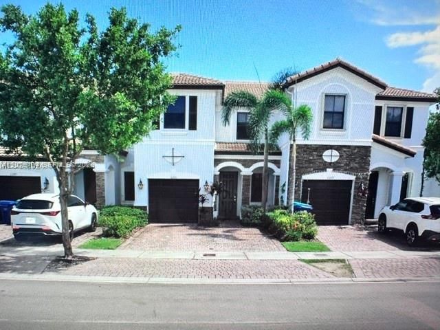 11281 NW 88th St, Doral, FL 33178 Main Photo