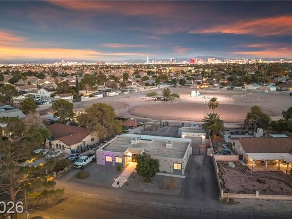 5505 Avenida Vaquero , Las Vegas, NV 89108
