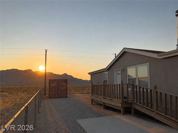 6440 N Park Retiro, Pahrump, NV 89060