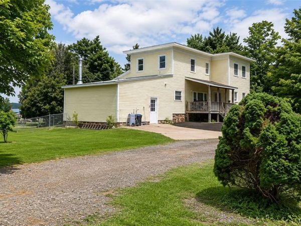 1754 County Route 12 , Central Square, NY 13036