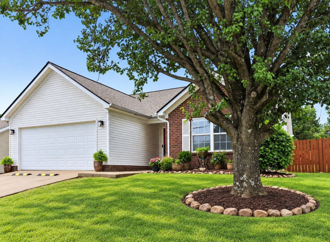 7424 E Winchester Dr, Antioch, TN 37013 Main Photo