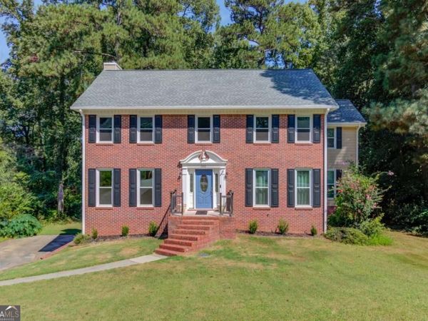 1162 Melton Drive SW, Lilburn, GA 30047