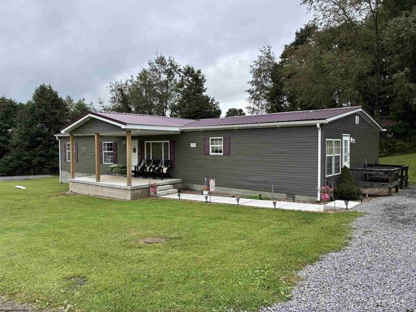 28 Cedar Meadows Circle, Reedsville, WV 26547