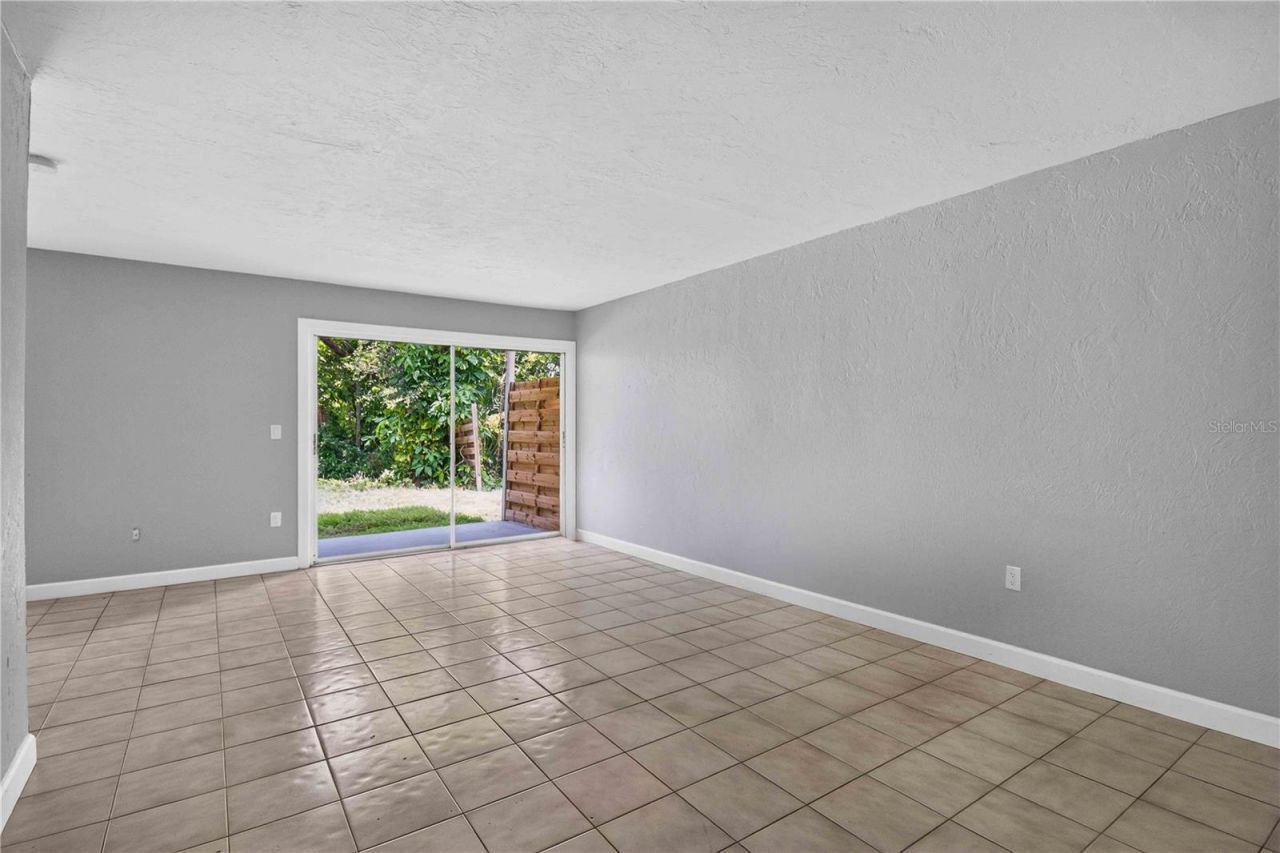 1125 Longfellow Way , Unit 125-B, Sarasota, FL 34243 Photo