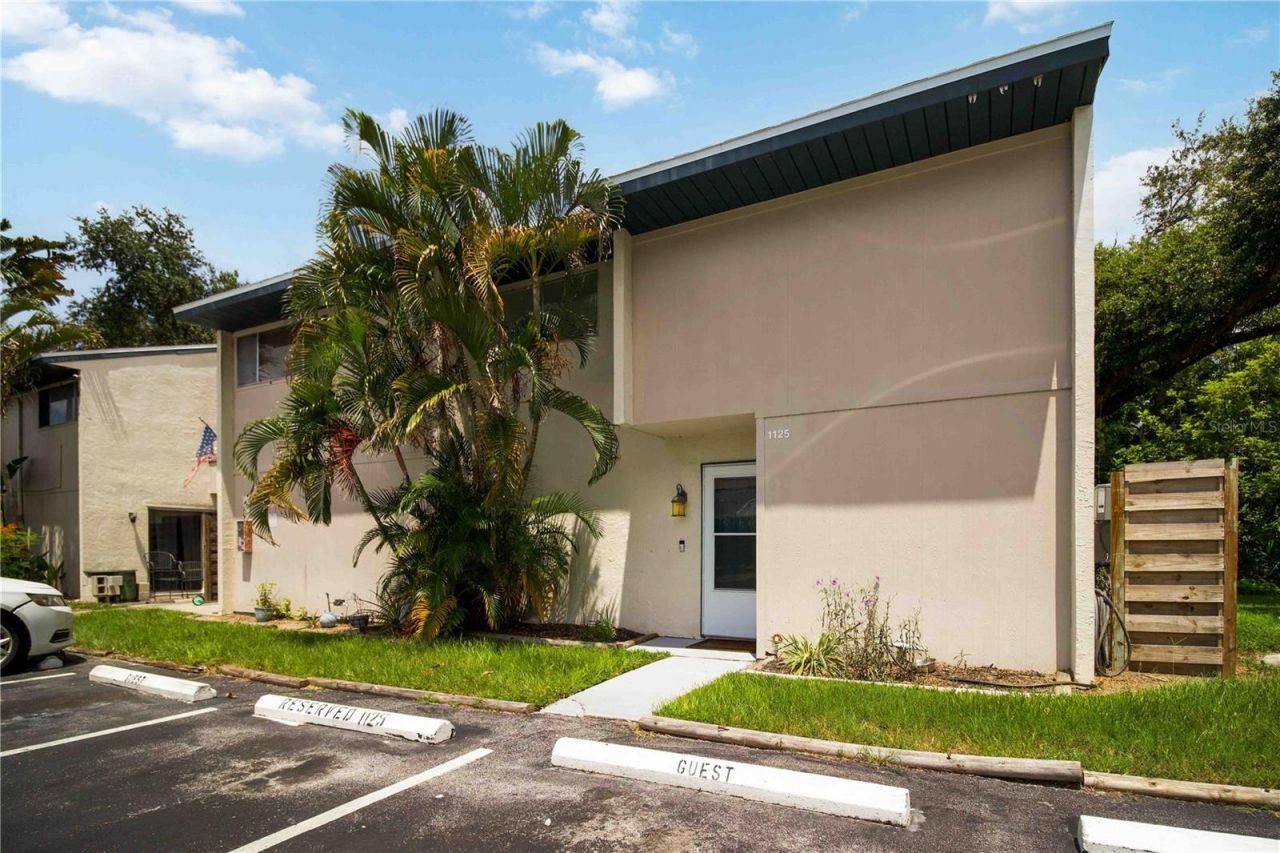 1125 Longfellow Way , Unit 125-B, Sarasota, FL 34243 Photo