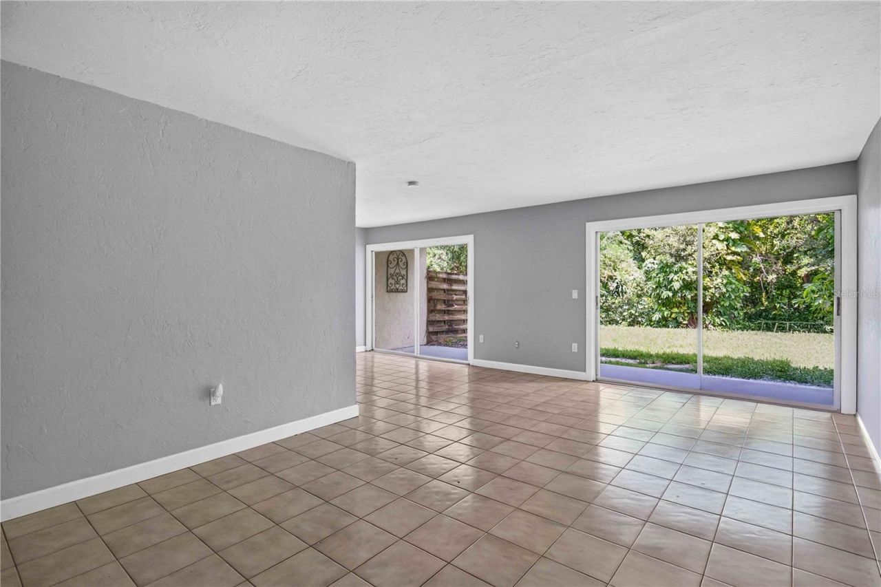 1125 Longfellow Way , Unit 125-B, Sarasota, FL 34243 Photo