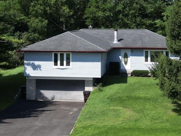 W224S9189 Leo Ln, Big Bend, WI 53103