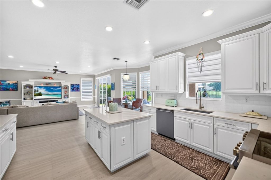 1855 Spotted Owl Drive Sw, Vero Beach, FL 32962 Photo