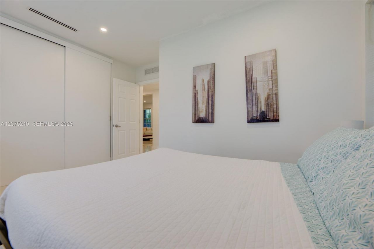 1125 99th St , Unit 12, Bay Harbor Islands, FL 33154 Photo