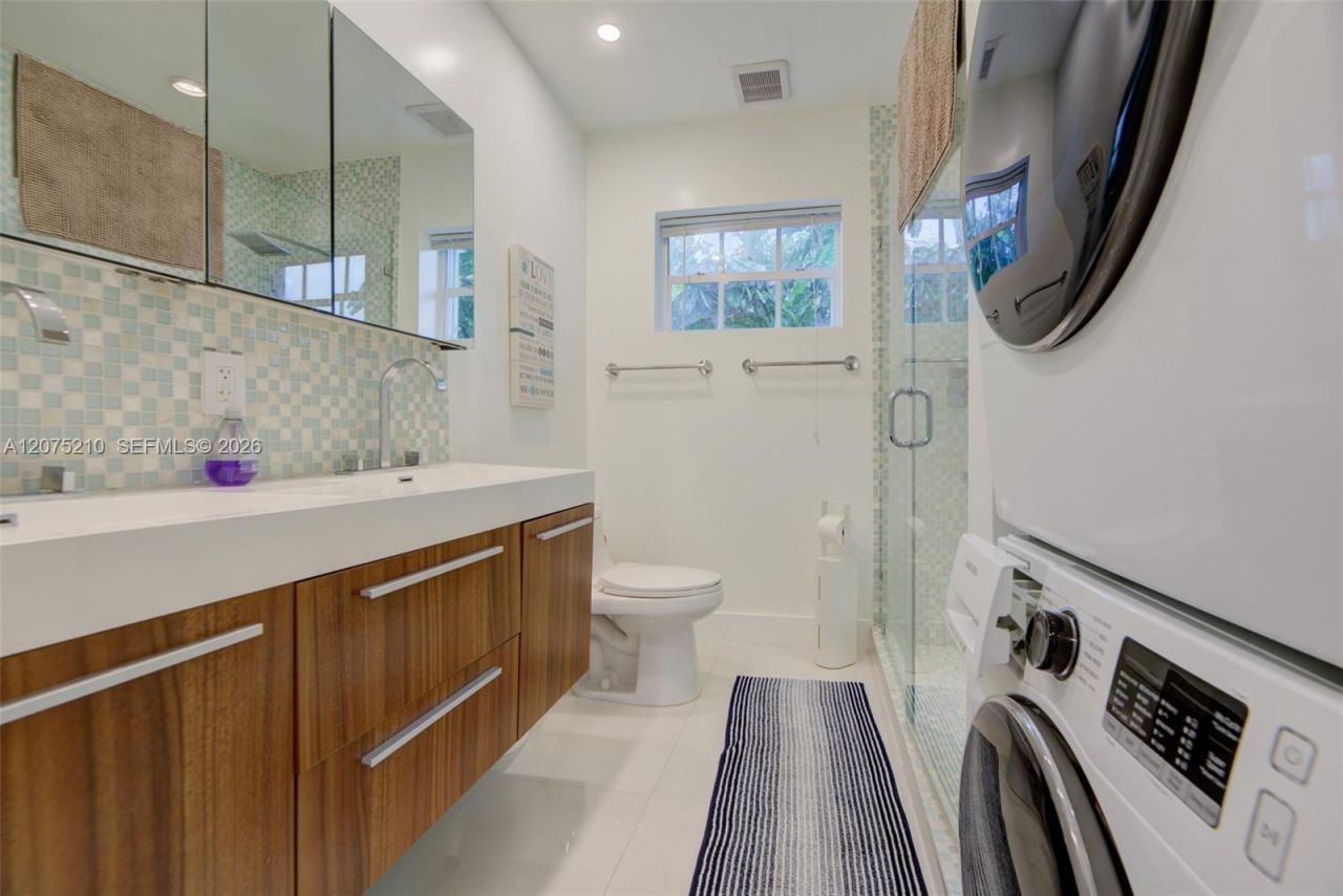1125 99th St , Unit 12, Bay Harbor Islands, FL 33154 Photo