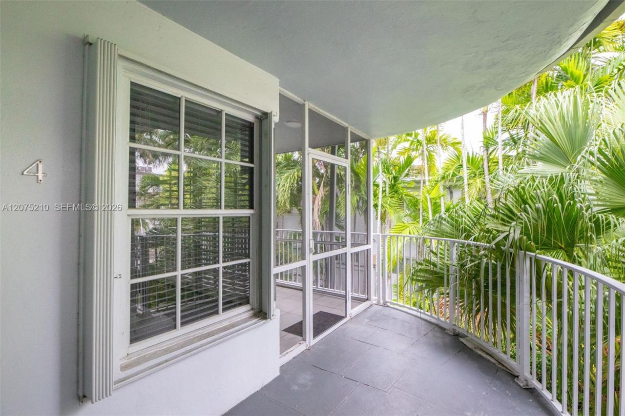 1125 99th St , Unit 12, Bay Harbor Islands, FL 33154 Photo
