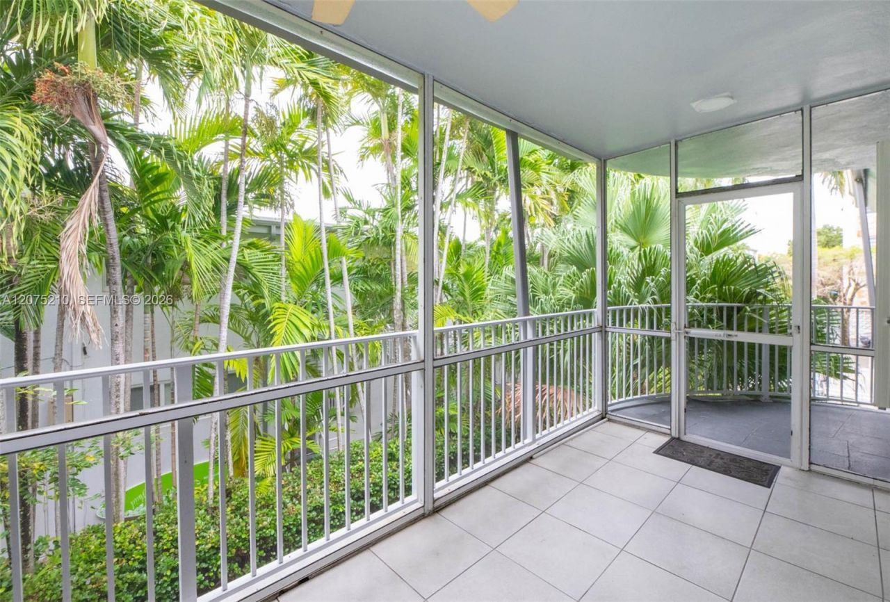 1125 99th St , Unit 12, Bay Harbor Islands, FL 33154 Photo