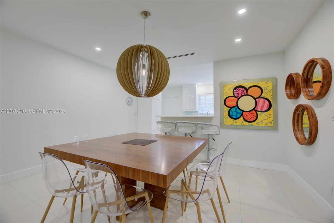 1125 99th St , Unit 12, Bay Harbor Islands, FL 33154 Photo