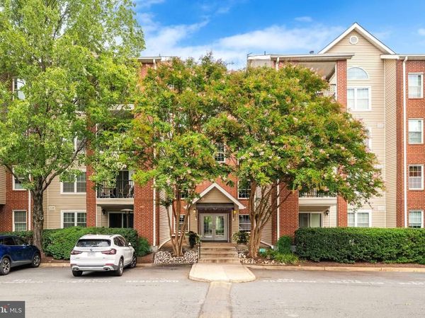 3315 WYNDHAM CIRCLE, Unit 4225, ALEXANDRIA, VA 22302