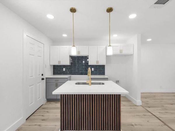 5101 Miller Avenue, Fort Worth, TX 76119