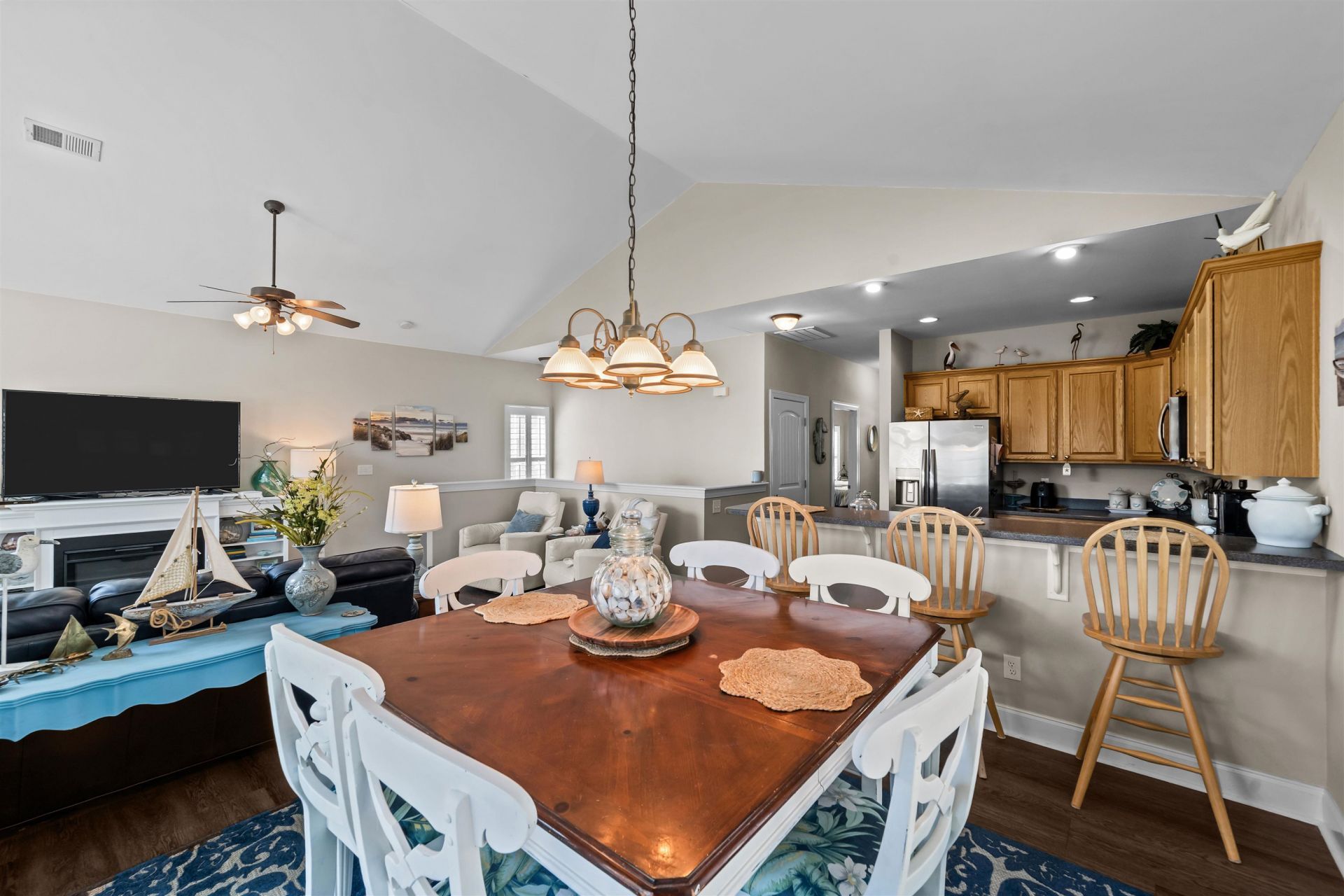 1204 Planters Grove Ln. Photo 15