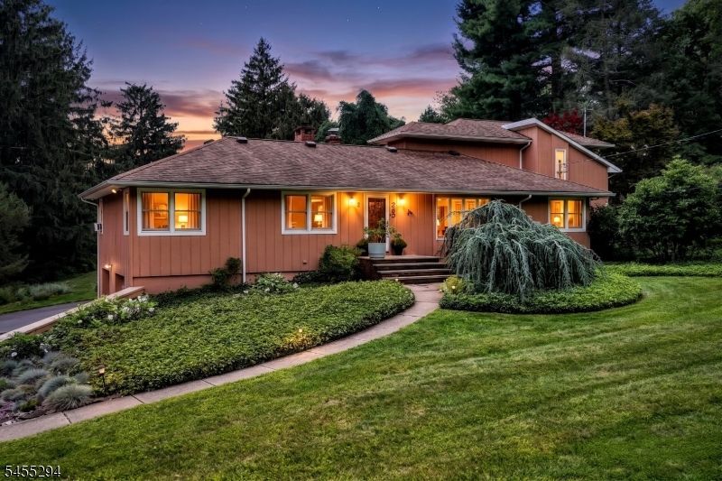 285 Sunset Rd, Pequannock, NJ 07444 Main Photo