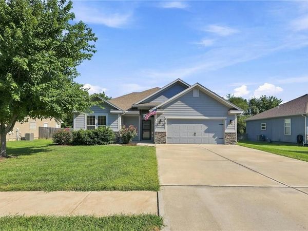 308 E Olive Street, Raymore, MO 64083