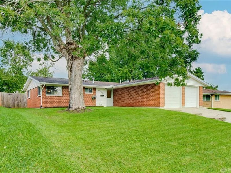 1377 Maplegrove Drive, Fairborn, OH 45324 Photo 1