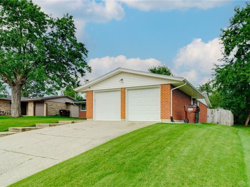 1377 Maplegrove Drive, Fairborn, OH 45324 Photo 3