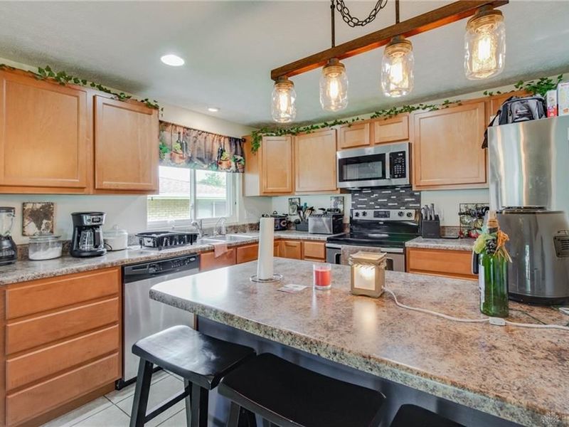 1377 Maplegrove Drive, Fairborn, OH 45324 Photo 6