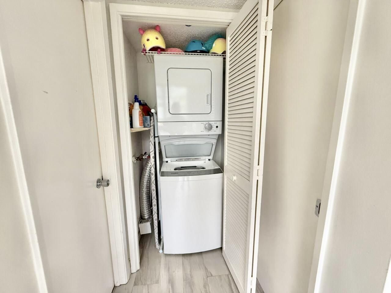 3800 Oaks Clubhouse Drive, Unit 311, Pompano Beach, FL 33069 Photo