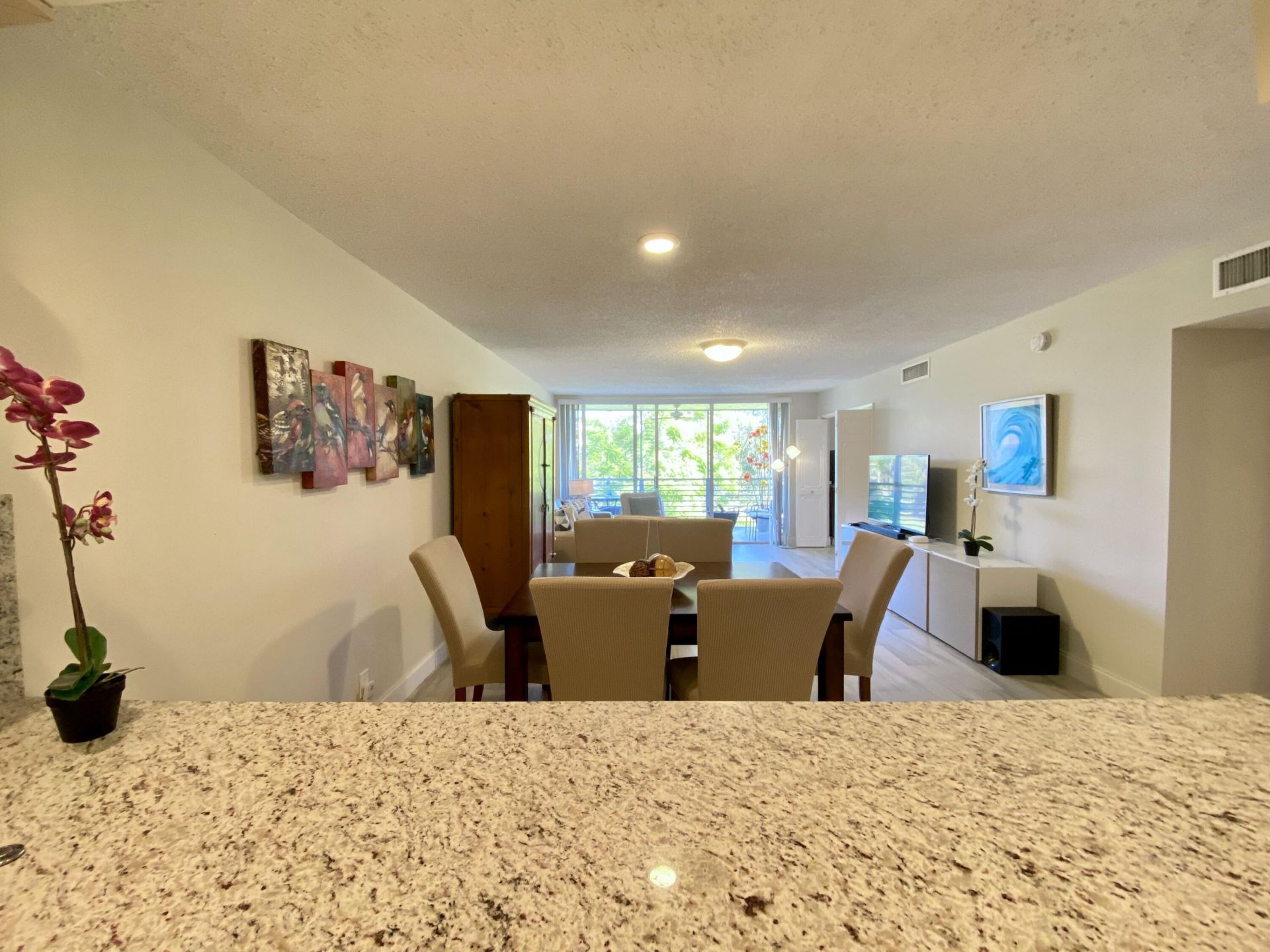 3800 Oaks Clubhouse Drive, Unit 311, Pompano Beach, FL 33069 Photo