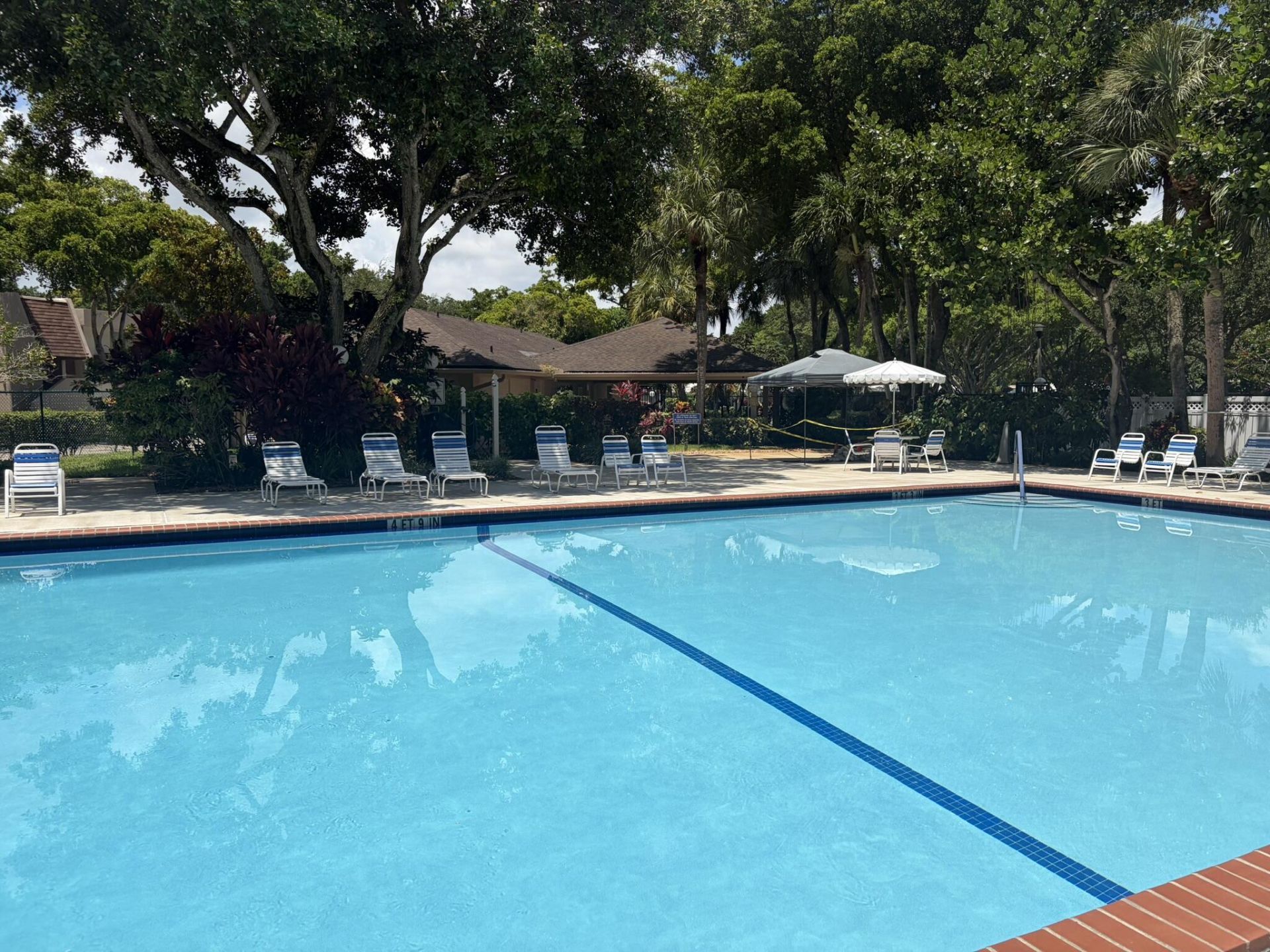 3800 Oaks Clubhouse Drive, Unit 311, Pompano Beach, FL 33069 Photo