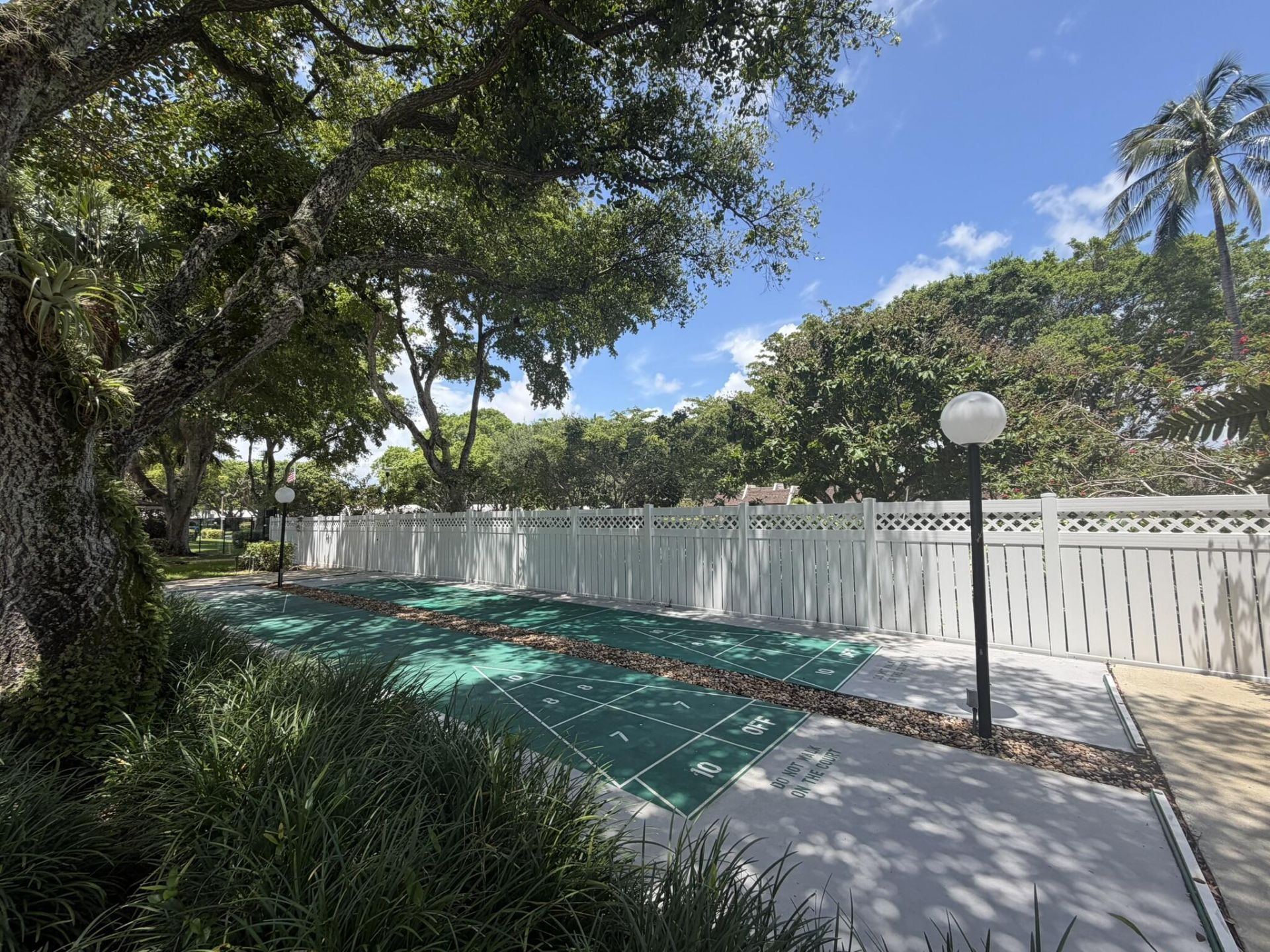 3800 Oaks Clubhouse Drive, Unit 311, Pompano Beach, FL 33069 Photo