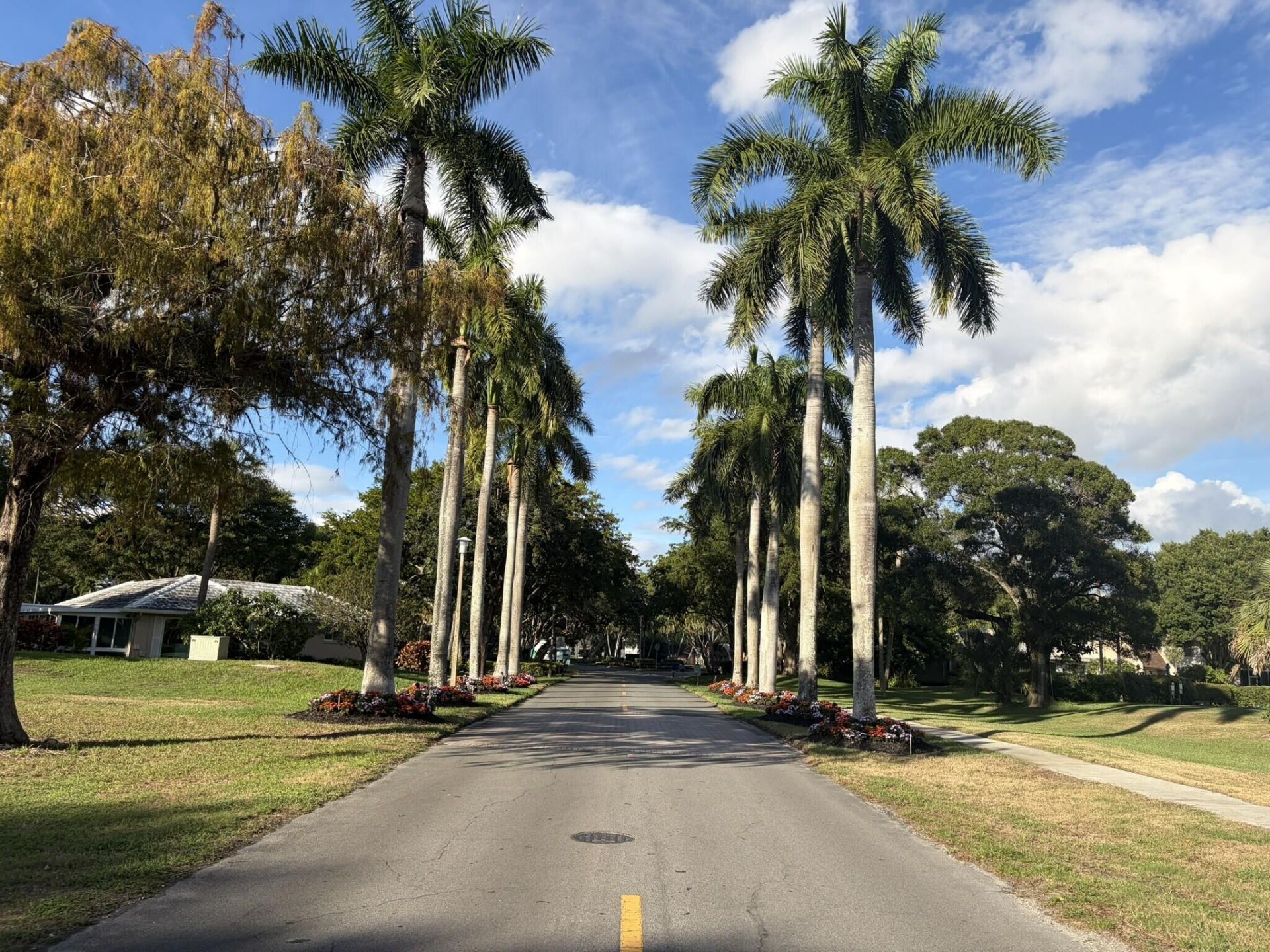 3800 Oaks Clubhouse Drive, Unit 311, Pompano Beach, FL 33069 Photo