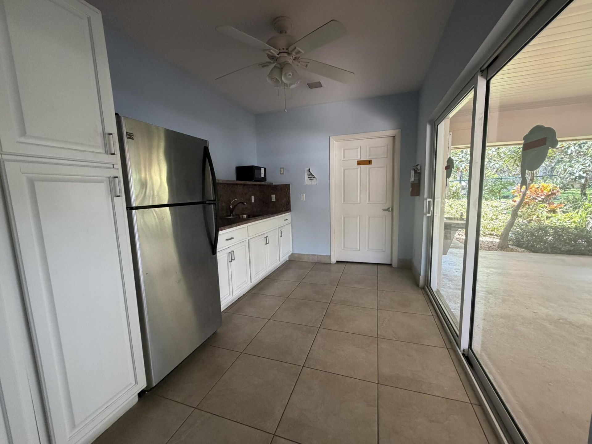 3800 Oaks Clubhouse Drive, Unit 311, Pompano Beach, FL 33069 Photo