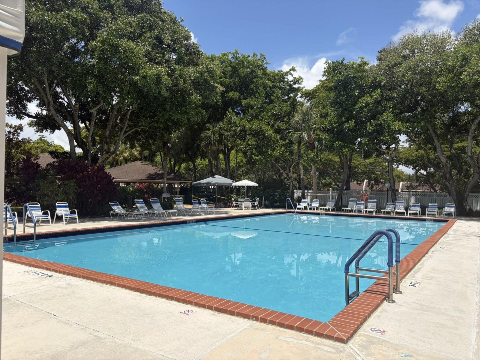 3800 Oaks Clubhouse Drive, Unit 311, Pompano Beach, FL 33069 Photo