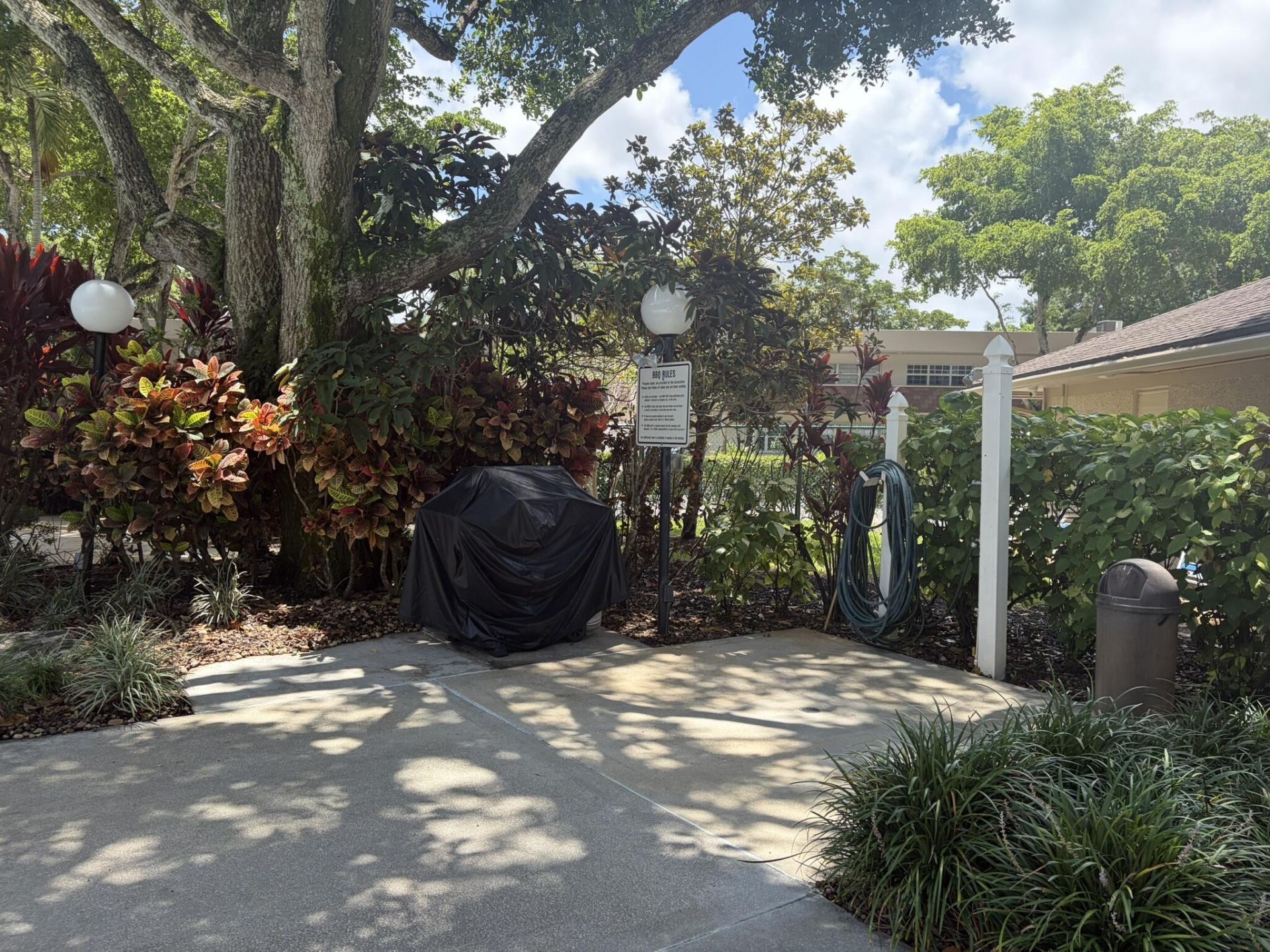 3800 Oaks Clubhouse Drive, Unit 311, Pompano Beach, FL 33069 Photo