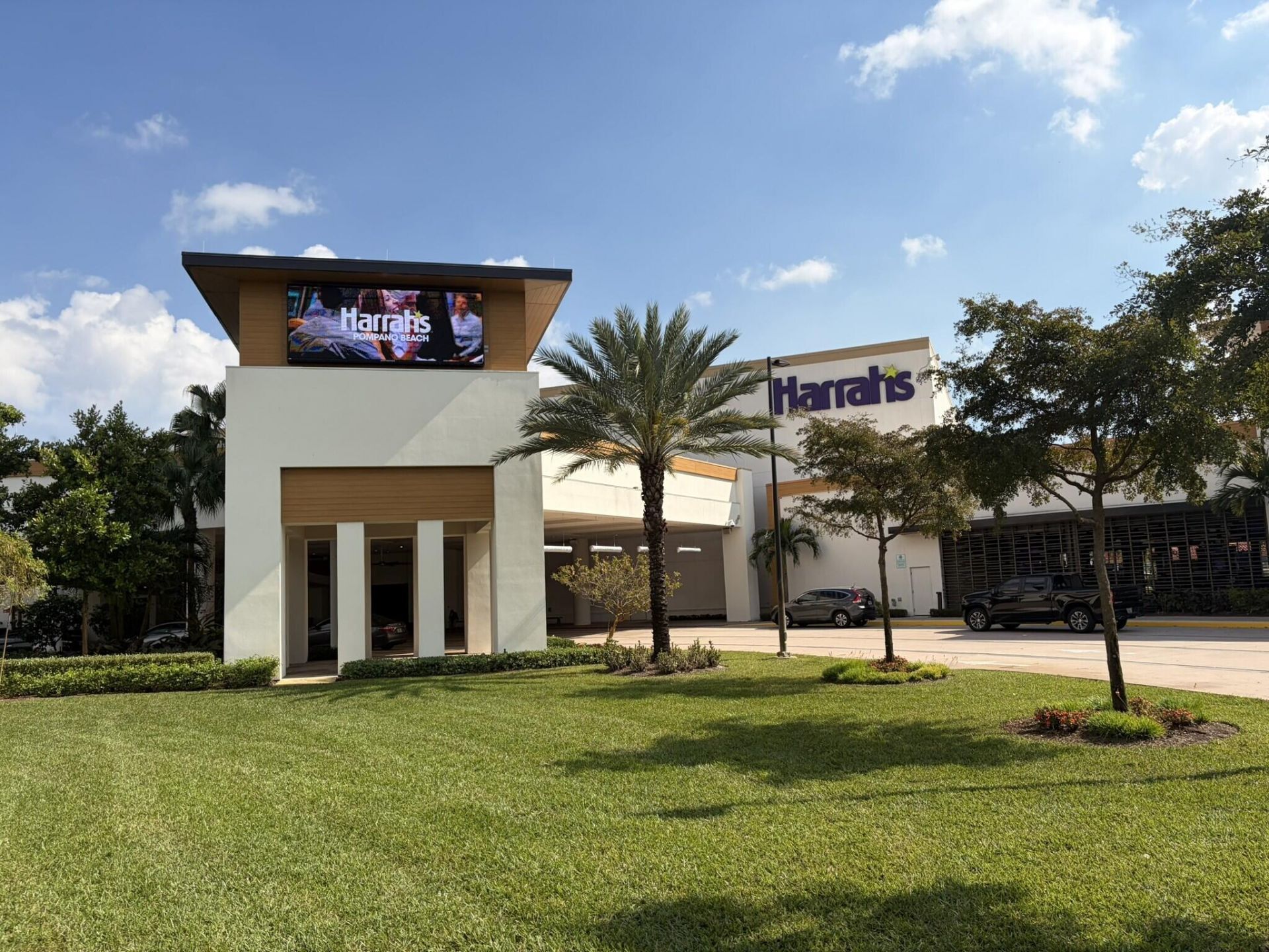 3800 Oaks Clubhouse Drive, Unit 311, Pompano Beach, FL 33069 Photo
