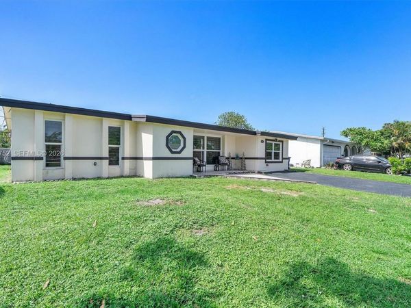 8544 Sheraton Dr , Miramar, FL 33025