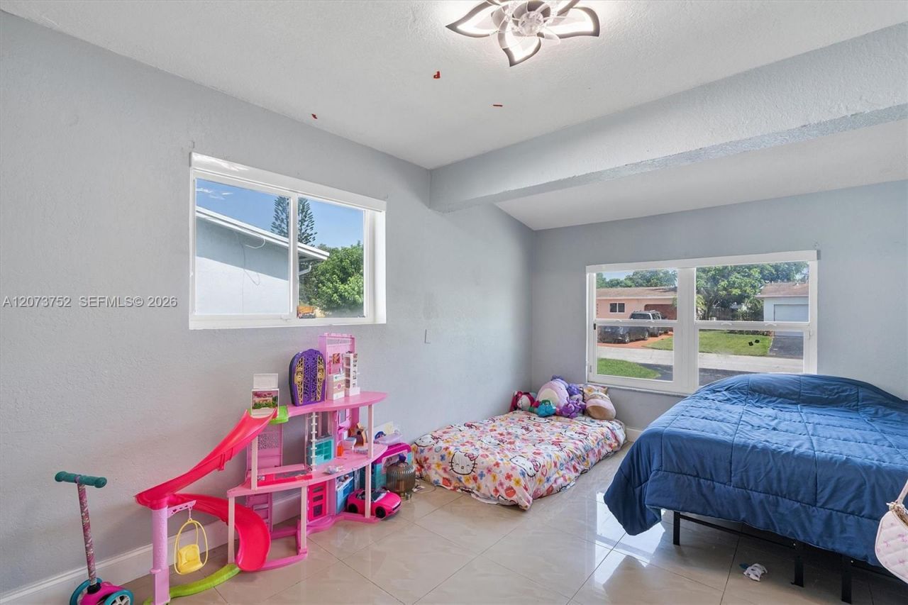 8544 Sheraton Dr, Miramar, FL 33025 Photo
