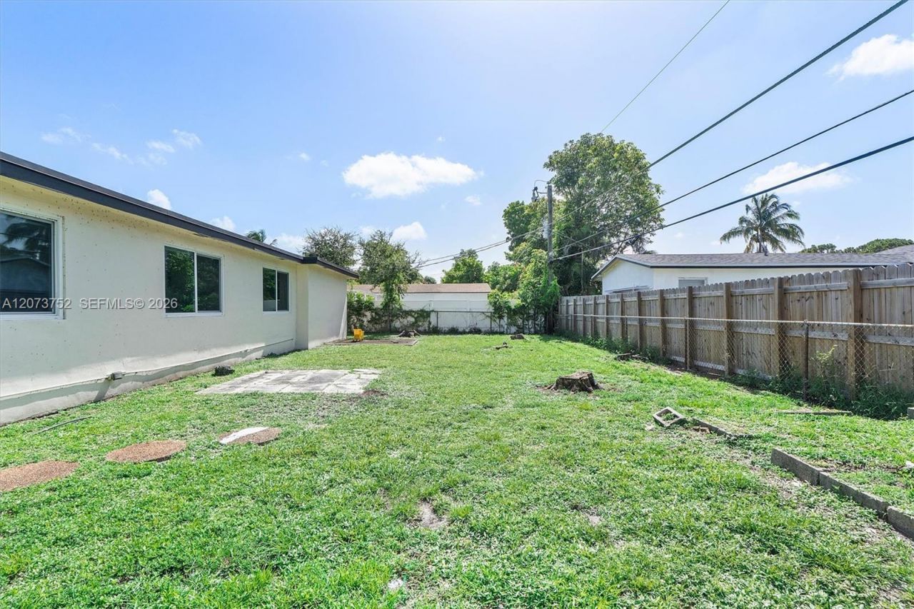 8544 Sheraton Dr, Miramar, FL 33025 Photo